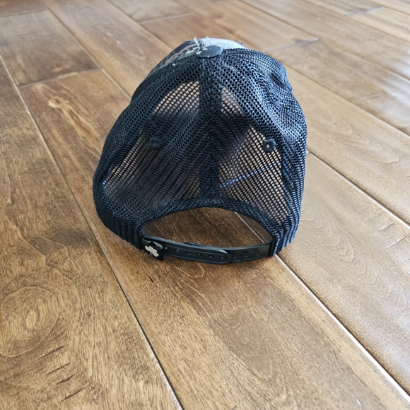 Notre Dame trucker hat - Picture 8 of 8